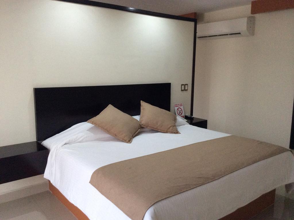 Hotel La Media Luna Inn Huejutla de Reyes Room photo