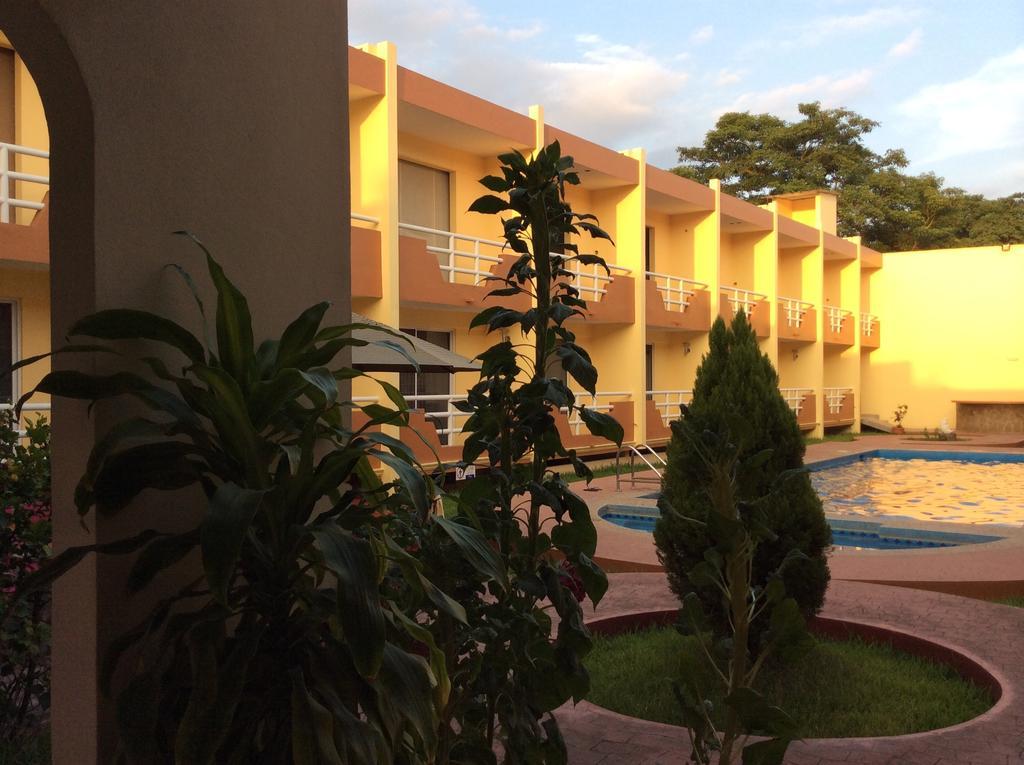 Hotel La Media Luna Inn Huejutla de Reyes Exterior photo