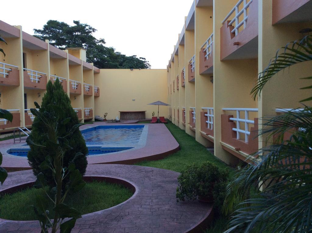 Hotel La Media Luna Inn Huejutla de Reyes Exterior photo