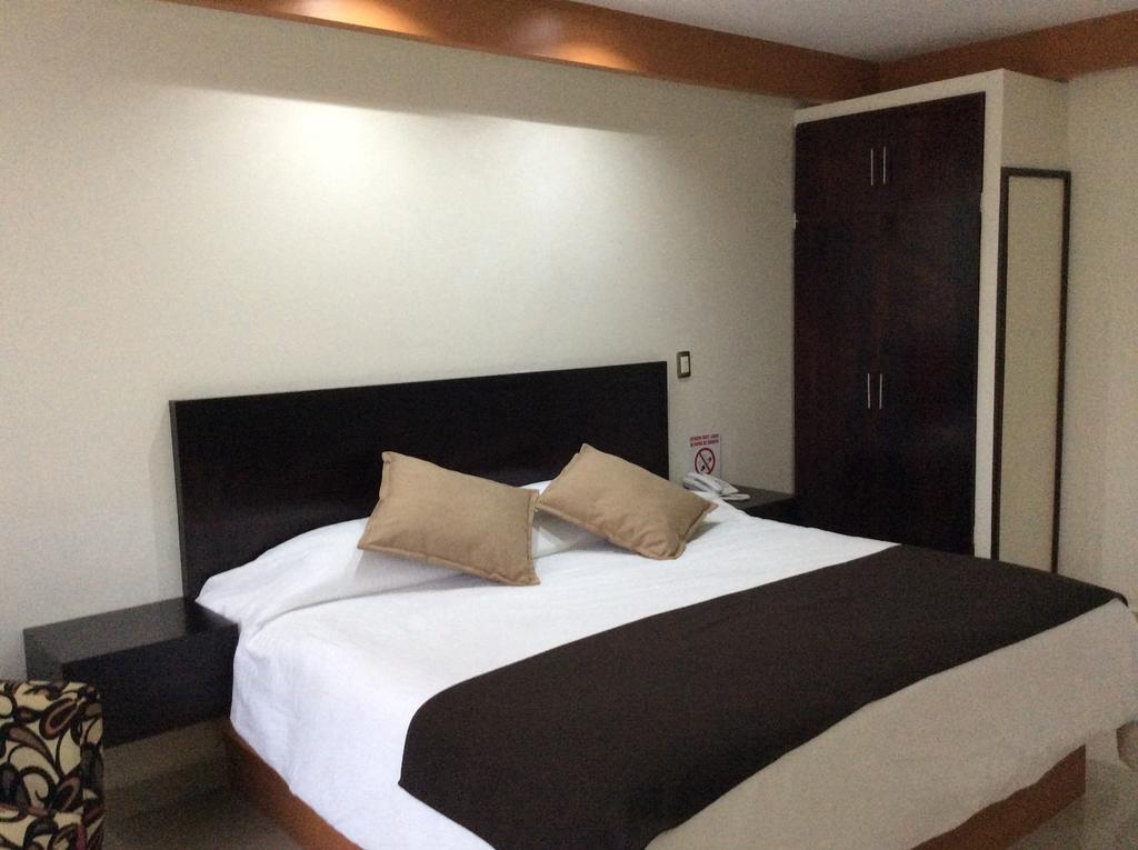 Hotel La Media Luna Inn Huejutla de Reyes Room photo